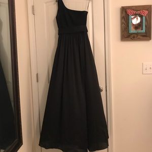 White by Vera Wang size 2 beautiful black dress.